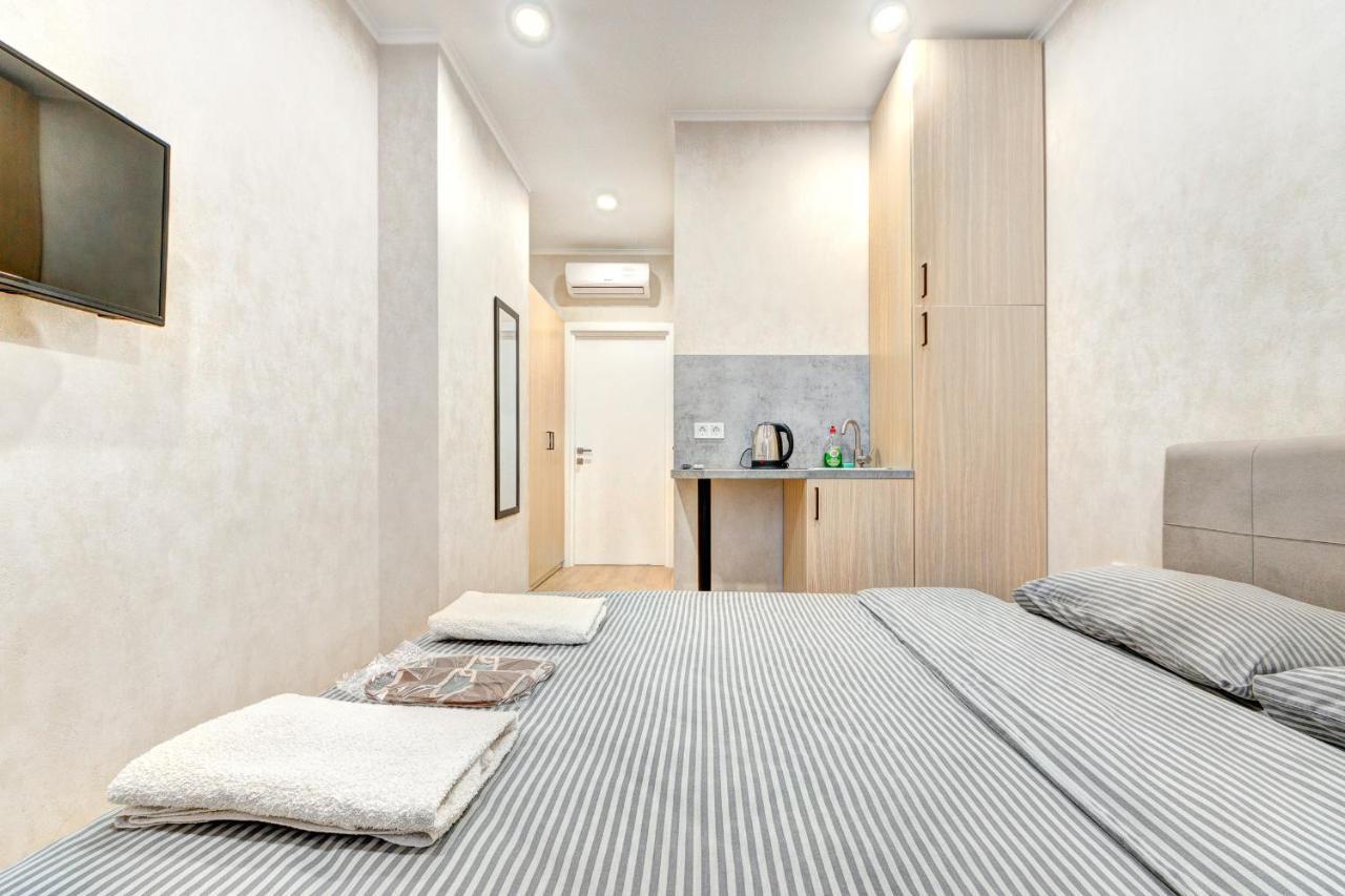 1 Room Apartment Near National Circus Kyiv Exterior foto