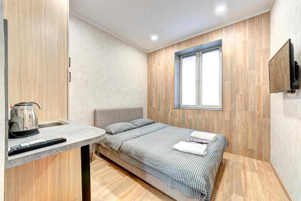 1 Room Apartment Near National Circus Kyiv Exterior foto